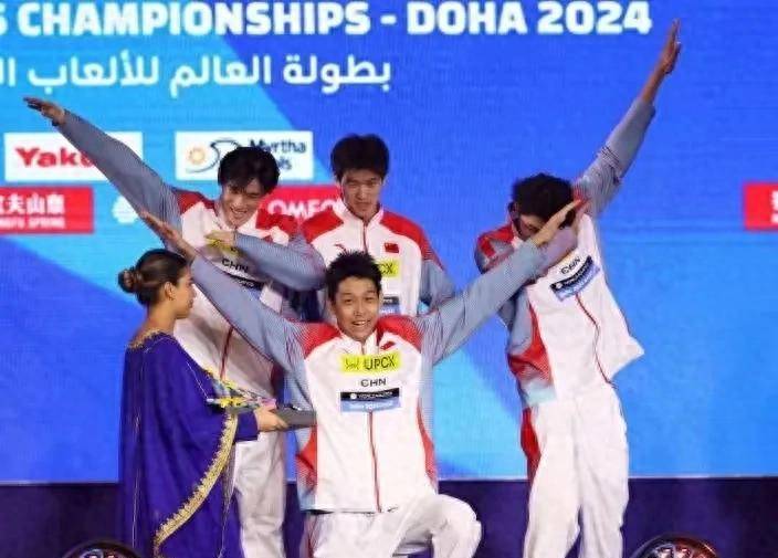 莎拉波娃在皇家马德里比赛中比赛规则变更,夺冠引发热议!观众掌声雷动 莎拉波娃在皇家马德里比赛中比赛规则变更,夺冠引发热议!观众掌声雷动